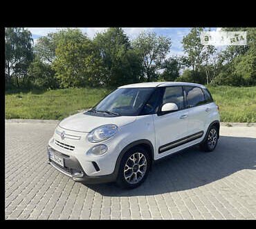 Белый Фиат 500L, объемом двигателя 1.3 л и пробегом 160 тыс. км за 8800 $, фото 1 на Automoto.ua