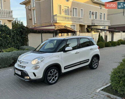 Белый Фиат 500L, объемом двигателя 1.3 л и пробегом 176 тыс. км за 8900 $, фото 1 на Automoto.ua
