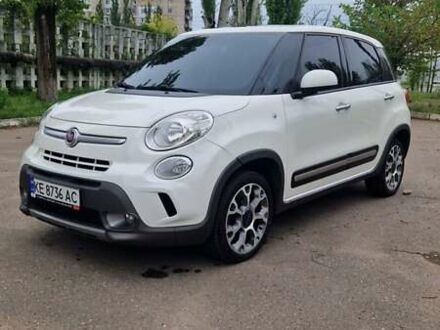 Белый Фиат 500L, объемом двигателя 1.25 л и пробегом 104 тыс. км за 9900 $, фото 1 на Automoto.ua