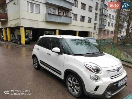 Фіат 500L 2014 у Львові на Automoto.ua Білий Фіат 500L, об'ємом двигуна 1.4 л та пробігом 102 тис. км за 9500 $, фото 1 на Automoto.ua