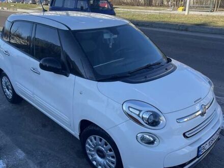 Фиат 500L 2014 в Львове на Automoto.ua Белый Фиат 500L, объемом двигателя 1.4 л и пробегом 94 тыс. км за 6700 $, фото 1 на Automoto.ua