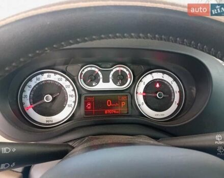 Бежевий Фіат 500L, об'ємом двигуна 1.37 л та пробігом 86 тис. км за 9000 $, фото 5 на Automoto.ua