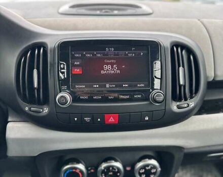 Черный Фиат 500L, объемом двигателя 1.37 л и пробегом 185 тыс. км за 7200 $, фото 18 на Automoto.ua