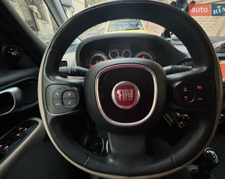 Фиат 500L 2013 в Киеве на Automoto.ua Черный Фиат 500L, объемом двигателя 1.37 л и пробегом 77 тыс. км за 9200 $, фото 10 на Automoto.ua