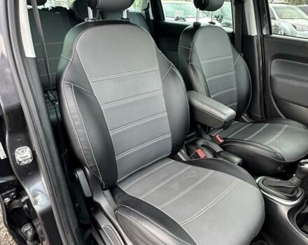 Черный Фиат 500L, объемом двигателя 1.37 л и пробегом 185 тыс. км за 7200 $, фото 23 на Automoto.ua