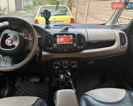 Фиат 500L 2013 в Киеве на Automoto.ua Черный Фиат 500L, объемом двигателя 1.37 л и пробегом 77 тыс. км за 9200 $, фото 15 на Automoto.ua
