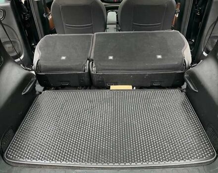 Черный Фиат 500L, объемом двигателя 1.37 л и пробегом 132 тыс. км за 8400 $, фото 10 на Automoto.ua