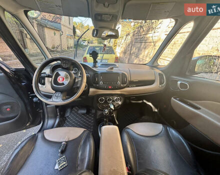 Фиат 500L 2013 в Киеве на Automoto.ua Черный Фиат 500L, объемом двигателя 1.37 л и пробегом 77 тыс. км за 9200 $, фото 5 на Automoto.ua