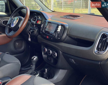 Черный Фиат 500L, объемом двигателя 1.37 л и пробегом 249 тыс. км за 7200 $, фото 11 на Automoto.ua
