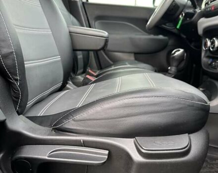 Черный Фиат 500L, объемом двигателя 1.37 л и пробегом 185 тыс. км за 7200 $, фото 24 на Automoto.ua