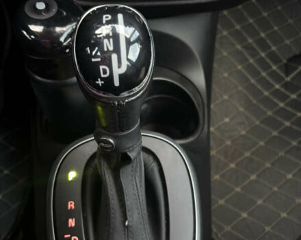 Фиат 500L 2013 в Киеве на Automoto.ua Черный Фиат 500L, объемом двигателя 1.37 л и пробегом 77 тыс. км за 9200 $, фото 29 на Automoto.ua