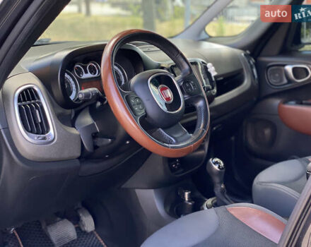 Черный Фиат 500L, объемом двигателя 1.37 л и пробегом 249 тыс. км за 7200 $, фото 8 на Automoto.ua