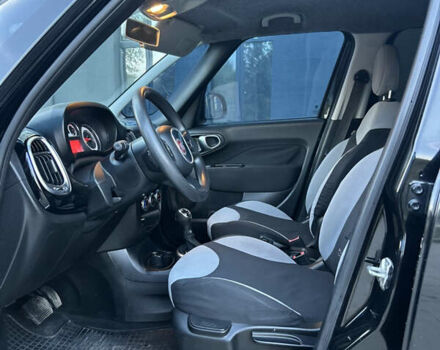Черный Фиат 500L, объемом двигателя 1.4 л и пробегом 172 тыс. км за 7999 $, фото 22 на Automoto.ua