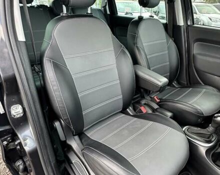 Черный Фиат 500L, объемом двигателя 1.37 л и пробегом 185 тыс. км за 7700 $, фото 18 на Automoto.ua