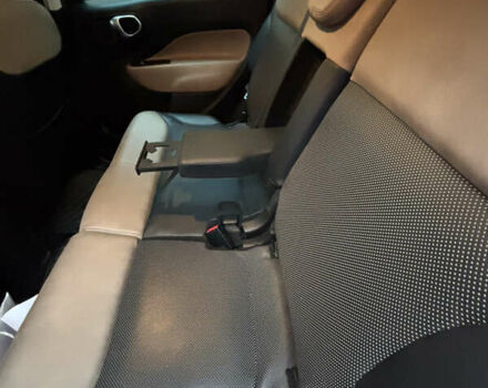 Фиат 500L 2013 в Киеве на Automoto.ua Черный Фиат 500L, объемом двигателя 1.37 л и пробегом 77 тыс. км за 9200 $, фото 16 на Automoto.ua