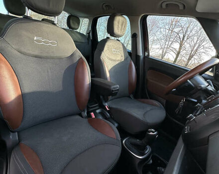 Черный Фиат 500L, объемом двигателя 1.4 л и пробегом 132 тыс. км за 8300 $, фото 18 на Automoto.ua