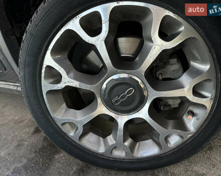 Черный Фиат 500L, объемом двигателя 1.4 л и пробегом 132 тыс. км за 8300 $, фото 24 на Automoto.ua
