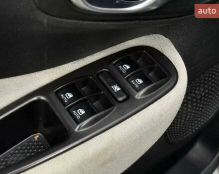 Чорний Фіат 500L, об'ємом двигуна 1.37 л та пробігом 210 тис. км за 8500 $, фото 13 на Automoto.ua