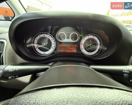 Черный Фиат 500L, объемом двигателя 1.37 л и пробегом 133 тыс. км за 10500 $, фото 40 на Automoto.ua