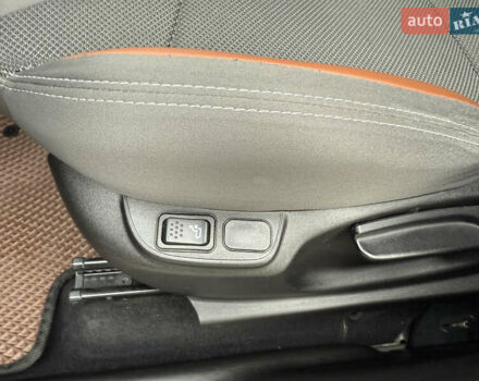 Черный Фиат 500L, объемом двигателя 1.37 л и пробегом 133 тыс. км за 10500 $, фото 26 на Automoto.ua