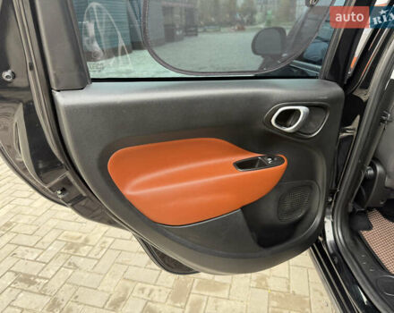 Черный Фиат 500L, объемом двигателя 1.37 л и пробегом 133 тыс. км за 10500 $, фото 29 на Automoto.ua