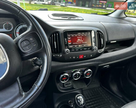 Черный Фиат 500L, объемом двигателя 1.37 л и пробегом 76 тыс. км за 8000 $, фото 2 на Automoto.ua