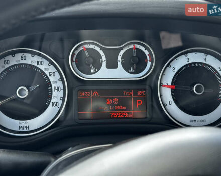 Черный Фиат 500L, объемом двигателя 1.37 л и пробегом 76 тыс. км за 8000 $, фото 6 на Automoto.ua