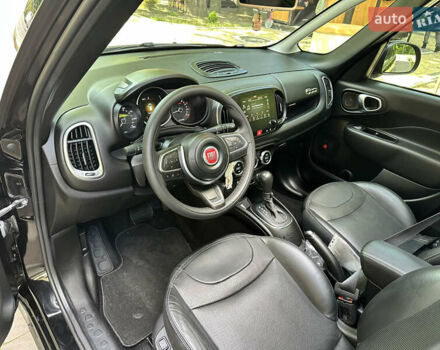Черный Фиат 500L, объемом двигателя 1.4 л и пробегом 145 тыс. км за 11800 $, фото 16 на Automoto.ua
