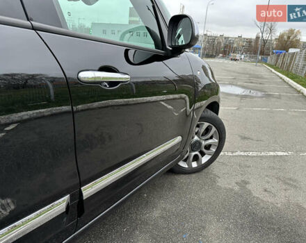 Черный Фиат 500L, объемом двигателя 1.4 л и пробегом 88 тыс. км за 10900 $, фото 6 на Automoto.ua