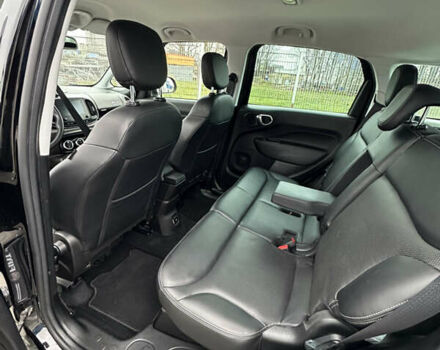 Черный Фиат 500L, объемом двигателя 1.4 л и пробегом 88 тыс. км за 10900 $, фото 13 на Automoto.ua