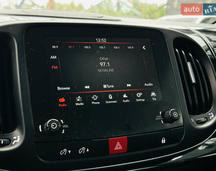 Черный Фиат 500L, объемом двигателя 1.37 л и пробегом 140 тыс. км за 10900 $, фото 30 на Automoto.ua