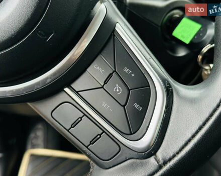 Черный Фиат 500L, объемом двигателя 1.37 л и пробегом 140 тыс. км за 10900 $, фото 29 на Automoto.ua