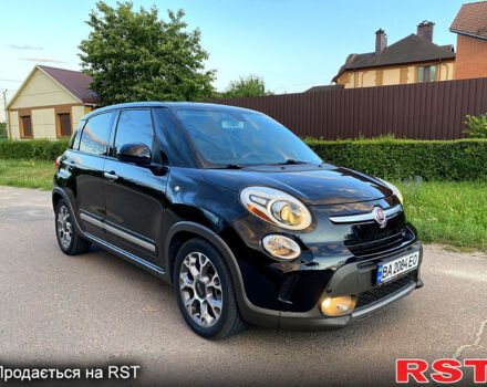 Черный Фиат 500L, объемом двигателя 1.4 л и пробегом 160 тыс. км за 9950 $, фото 2 на Automoto.ua
