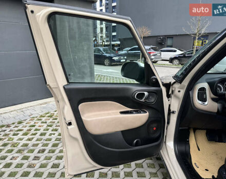 Коричневый Фиат 500L, объемом двигателя 1.4 л и пробегом 56 тыс. км за 11500 $, фото 18 на Automoto.ua