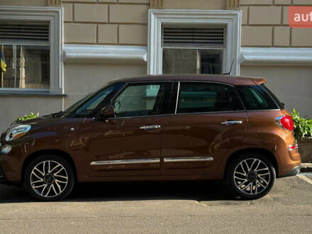 Коричневый Фиат 500L, объемом двигателя 1.37 л и пробегом 56 тыс. км за 15500 $, фото 1 на Automoto.ua