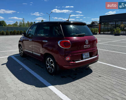 Красный Фиат 500L, объемом двигателя 1.4 л и пробегом 150 тыс. км за 8500 $, фото 1 на Automoto.ua