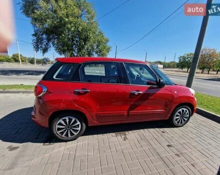 Красный Фиат 500L, объемом двигателя 1.4 л и пробегом 305 тыс. км за 7200 $, фото 3 на Automoto.ua
