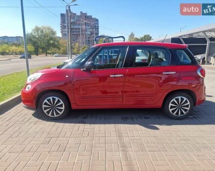 Красный Фиат 500L, объемом двигателя 1.4 л и пробегом 305 тыс. км за 7200 $, фото 1 на Automoto.ua