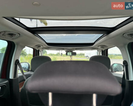 Красный Фиат 500L, объемом двигателя 1.4 л и пробегом 91 тыс. км за 7890 $, фото 21 на Automoto.ua