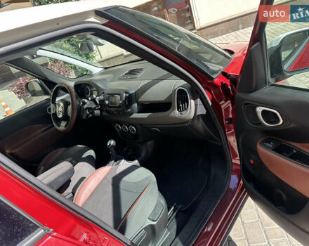 Червоний Фіат 500L, об'ємом двигуна 1.4 л та пробігом 113 тис. км за 10677 $, фото 6 на Automoto.ua