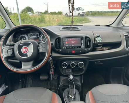 Красный Фиат 500L, объемом двигателя 1.4 л и пробегом 91 тыс. км за 7890 $, фото 17 на Automoto.ua