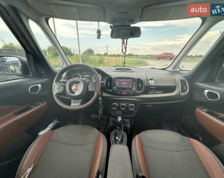 Красный Фиат 500L, объемом двигателя 1.4 л и пробегом 91 тыс. км за 7890 $, фото 26 на Automoto.ua