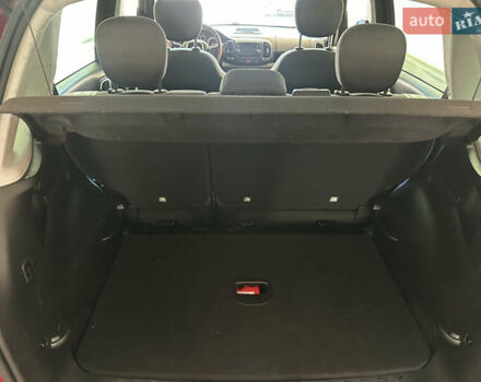 Червоний Фіат 500L, об'ємом двигуна 1.4 л та пробігом 113 тис. км за 10677 $, фото 15 на Automoto.ua