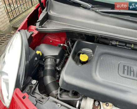 Красный Фиат 500L, объемом двигателя 1.37 л и пробегом 53 тыс. км за 9000 $, фото 16 на Automoto.ua