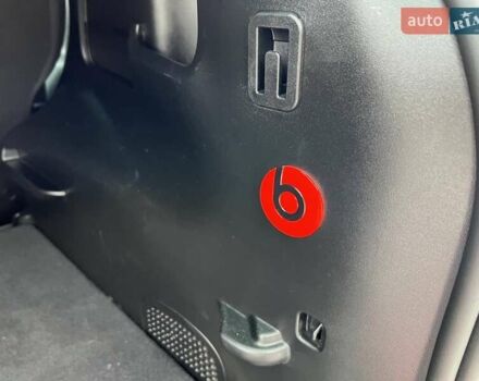 Красный Фиат 500L, объемом двигателя 1.4 л и пробегом 53 тыс. км за 11300 $, фото 19 на Automoto.ua