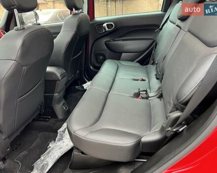 Красный Фиат 500L, объемом двигателя 1.4 л и пробегом 53 тыс. км за 11300 $, фото 2 на Automoto.ua