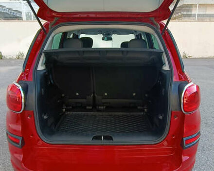 Красный Фиат 500L, объемом двигателя 1.37 л и пробегом 53 тыс. км за 14000 $, фото 17 на Automoto.ua