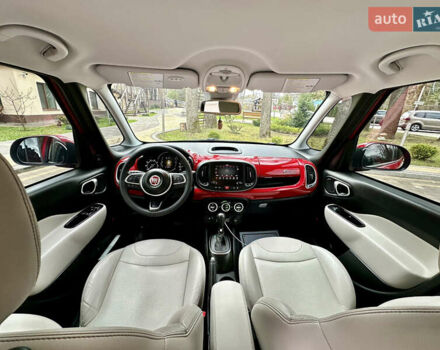 Красный Фиат 500L, объемом двигателя 1.4 л и пробегом 126 тыс. км за 11800 $, фото 17 на Automoto.ua