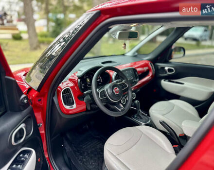 Красный Фиат 500L, объемом двигателя 1.4 л и пробегом 126 тыс. км за 13100 $, фото 19 на Automoto.ua