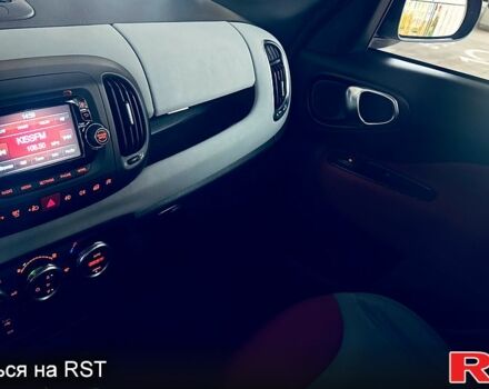 Фиат 500L 2013 в Киеве на Automoto.ua Красный Фиат 500L, объемом двигателя 1.3 л и пробегом 83 тыс. км за 9300 $, фото 5 на Automoto.ua